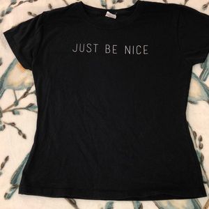 Just Be Nice juniors black graphic tee sz L